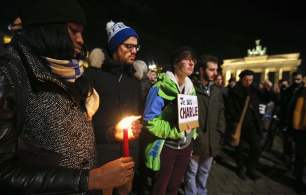 Fransa ayaklandı! Binlerce kişi oraya akın etti 9