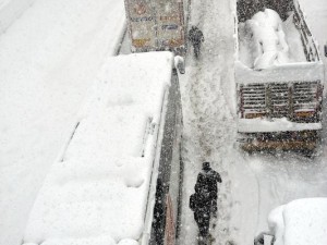 Bolu Dağı'nda onlarca kişi mahsur kaldı