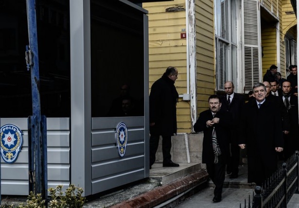 Abdullah Gül'den anlamlı ziyaret 6