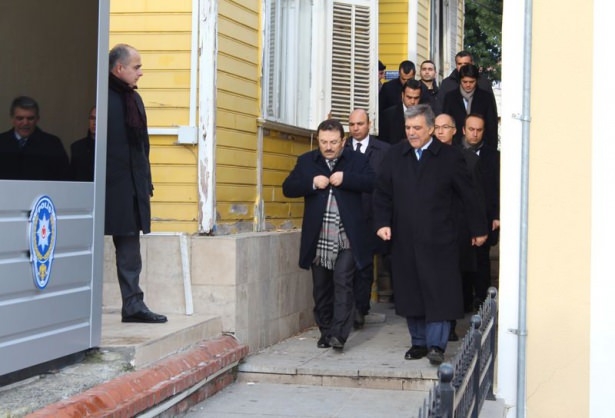 Abdullah Gül'den anlamlı ziyaret 9