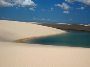 Çölün ortasında masmavi hayat