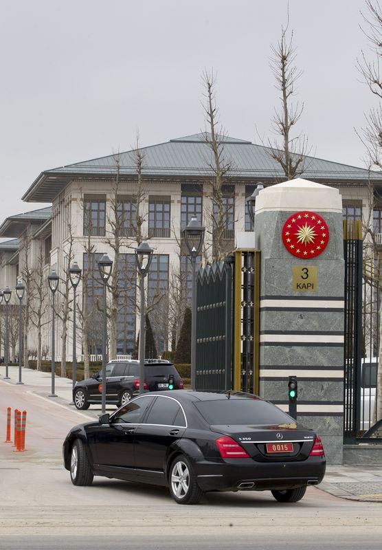 Bakanlar, ilk kez Saray'da toplanıyor 1