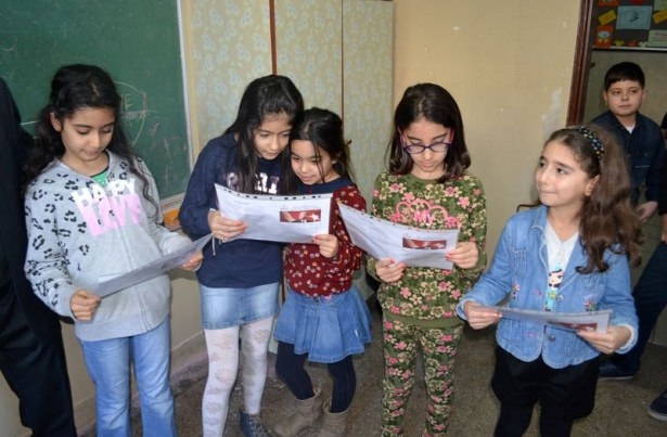 Diriliş Ertuğrul ekibi karne dağıttı 11