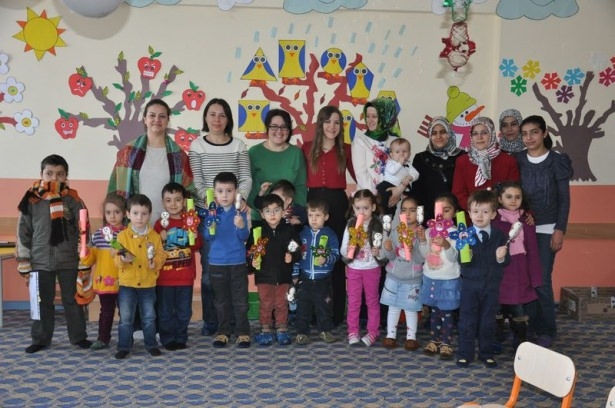 Diriliş Ertuğrul ekibi karne dağıttı 69