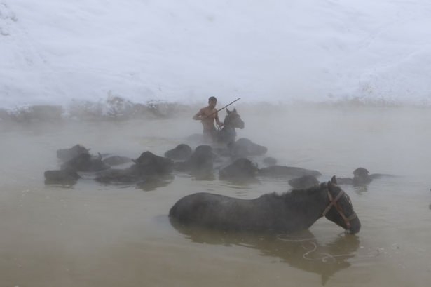 Dondurucu soğukta kaplıca keyfi 5