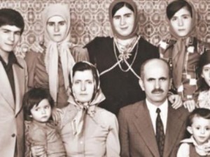 Başbakan ve kabinedeki bakanlar liseyi hangi okulda bitirdi?