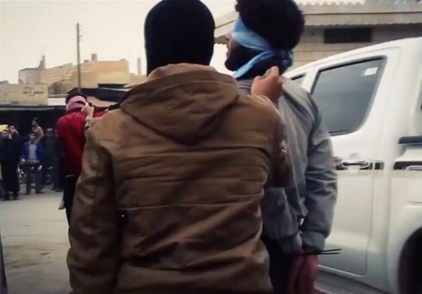 IŞİD´den inanılmaz infaz! (+13) 18