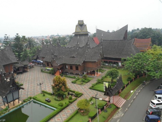 Türklerin vizesiz gidebileceği 99 ülke 49