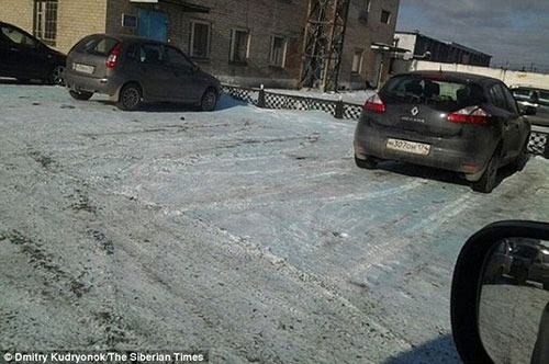 Rusya'da 'mavi kar' görenleri şaşırttı 9