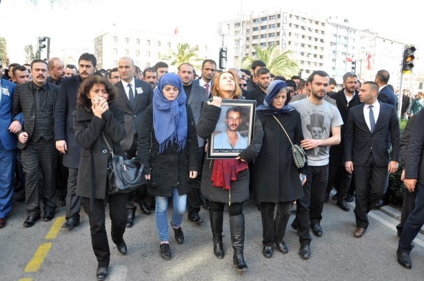 Fırat Çakıroğlu son yolculuğuna uğurlandı 8