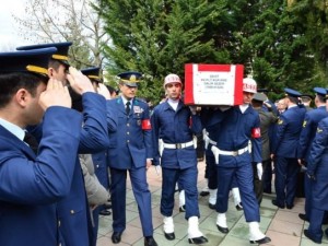 Şehit pilotlar törenle uğurlandı