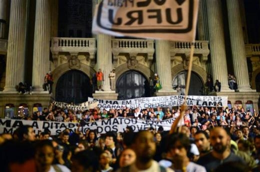 Brezilya'da öğretmen protestosu olaylı geçti 22