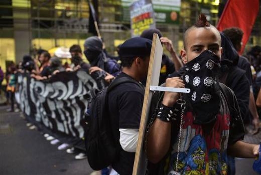 Brezilya'da öğretmen protestosu olaylı geçti 4