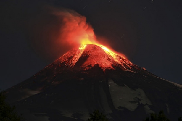 Şili'de volkan patladı 2