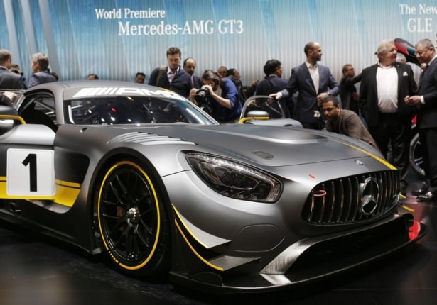 Cenevre 2015'in göz kamaştıran modelleri 2