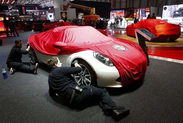 Cenevre 2015'in göz kamaştıran modelleri 54