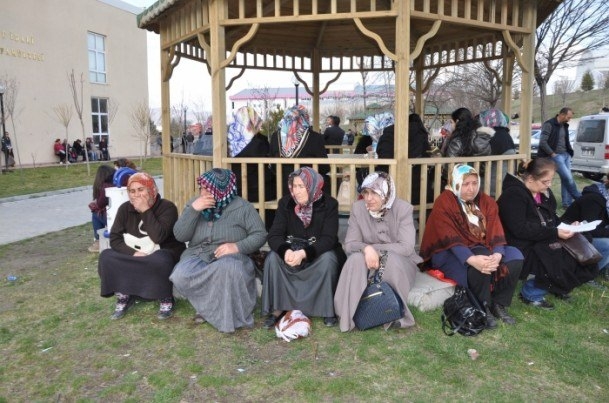 Türkiye'de YGS heyecanı 13