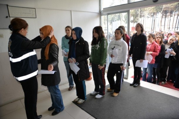 Türkiye'de YGS heyecanı 14