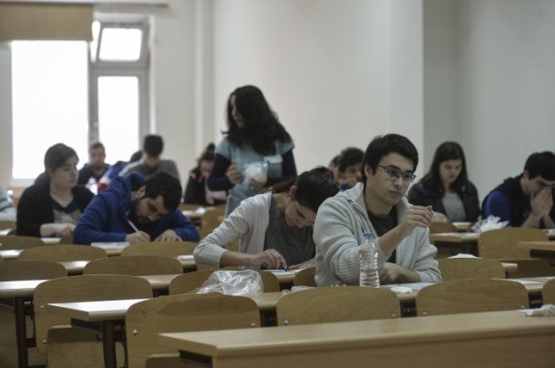 Türkiye'de YGS heyecanı 3