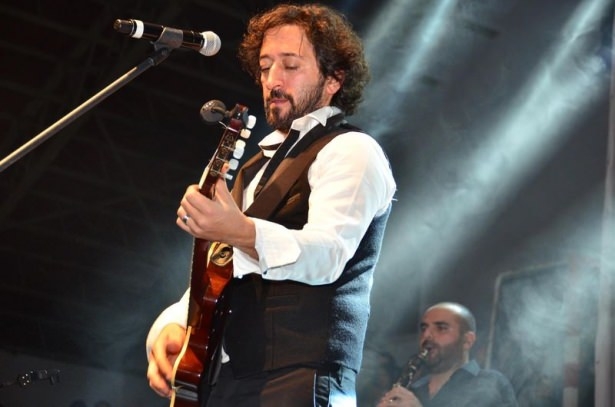 Ünlüler Kayahan'ın ardından ne dedi? 3