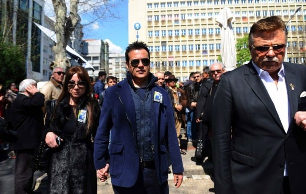 Erdoğan ve ünlü isimlerden Kayahan'a son görev 20