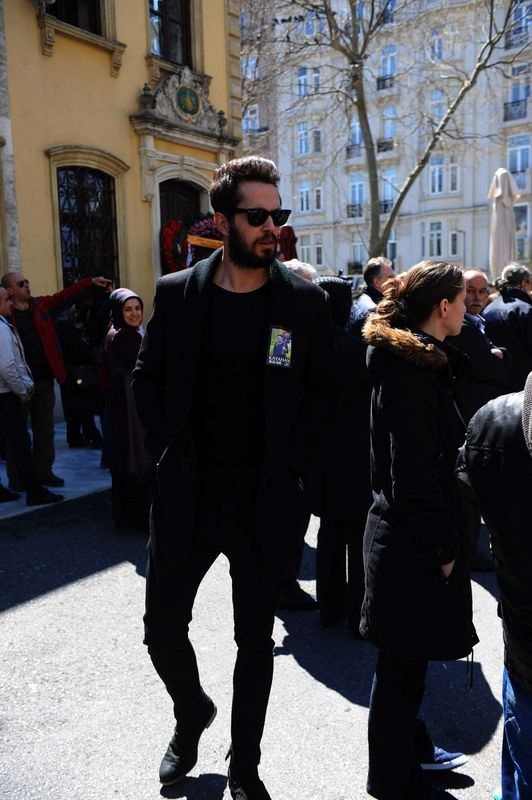 Erdoğan ve ünlü isimlerden Kayahan'a son görev 22