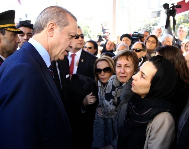 Erdoğan ve ünlü isimlerden Kayahan'a son görev 5