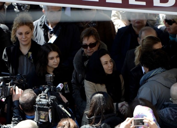 Erdoğan ve ünlü isimlerden Kayahan'a son görev 9