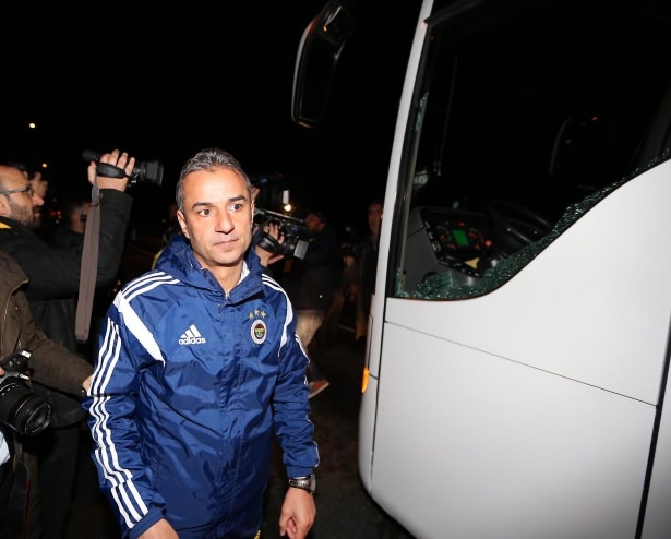 F.Bahçe kafilesine Trabzon'da silahlı saldırı 21