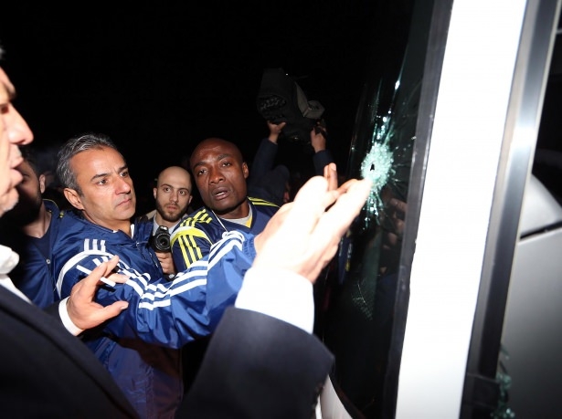 F.Bahçe kafilesine Trabzon'da silahlı saldırı 26