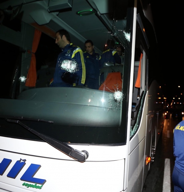 F.Bahçe kafilesine Trabzon'da silahlı saldırı 28