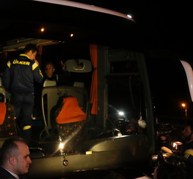 F.Bahçe kafilesine Trabzon'da silahlı saldırı 29