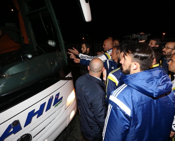 F.Bahçe kafilesine Trabzon'da silahlı saldırı 31