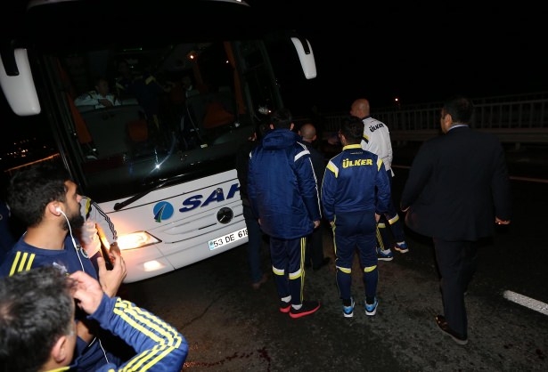 F.Bahçe kafilesine Trabzon'da silahlı saldırı 34