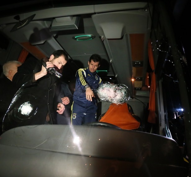 F.Bahçe kafilesine Trabzon'da silahlı saldırı 43