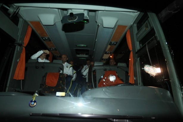 F.Bahçe kafilesine Trabzon'da silahlı saldırı 50