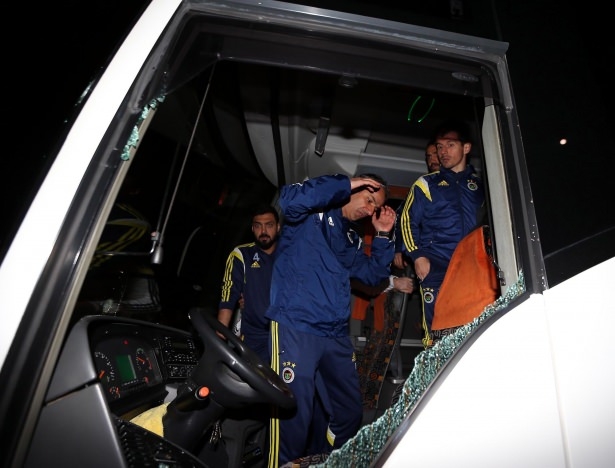 F.Bahçe kafilesine Trabzon'da silahlı saldırı 51