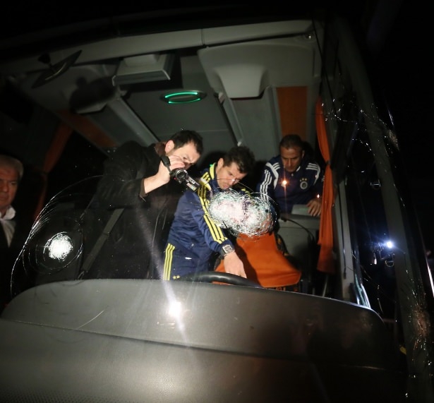 F.Bahçe kafilesine Trabzon'da silahlı saldırı 54