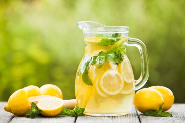 Limonlu su içmeniz için 10 neden 10