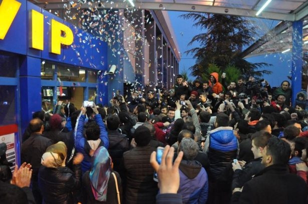 Şampiyon gençlere çılgın karşılama! 11