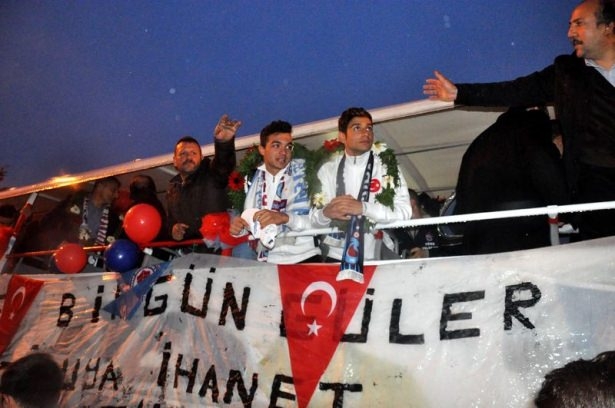 Şampiyon gençlere çılgın karşılama! 12