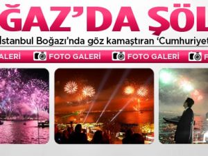 Boğazda göz kamaştıran Cumhuriyet coşkusu