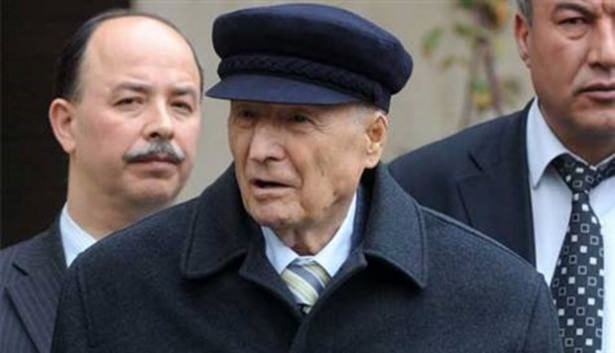 Kenan Evren kimdir? 15