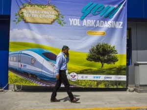 Çok yüksek hızlı tren ilk seferine başladı