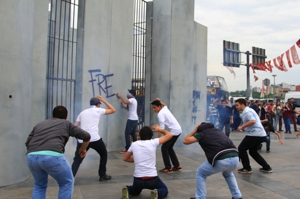 Filistin zulmü Eminönü'nde canlandırıldı 4