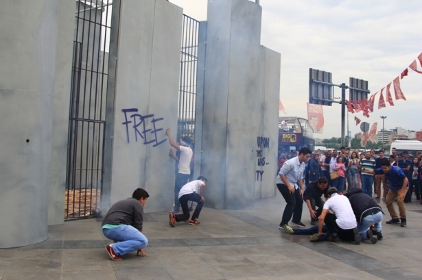 Filistin zulmü Eminönü'nde canlandırıldı 5