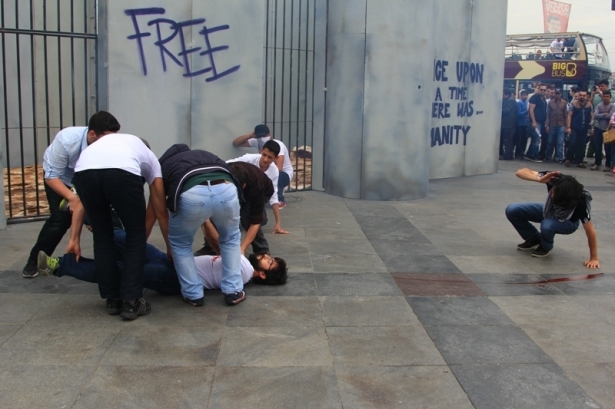 Filistin zulmü Eminönü'nde canlandırıldı 6