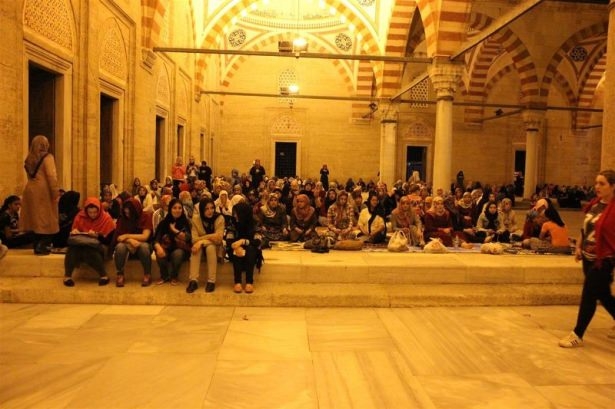 Türkiye'de kandil coşkusu 13