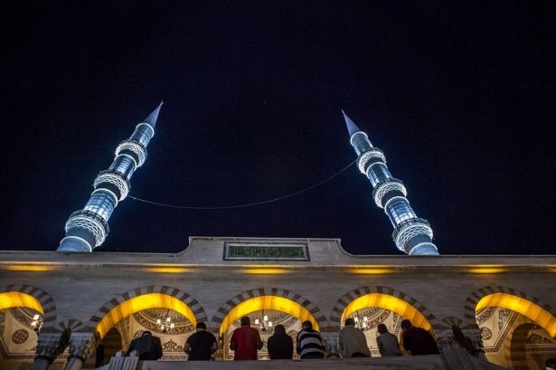 Türkiye'de kandil coşkusu 4