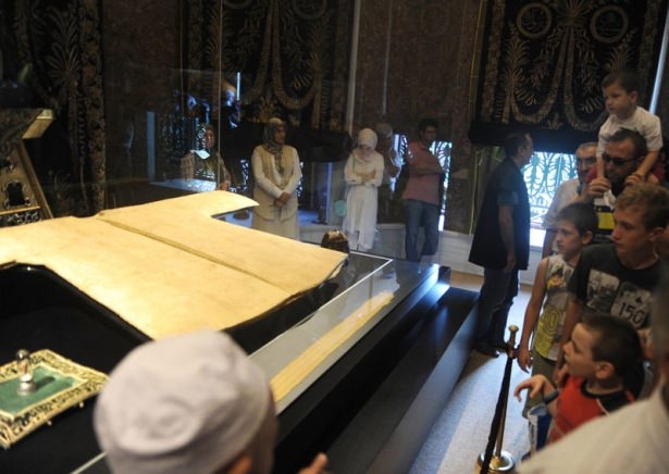 Hırka-i şerif ziyarete açıldı 13